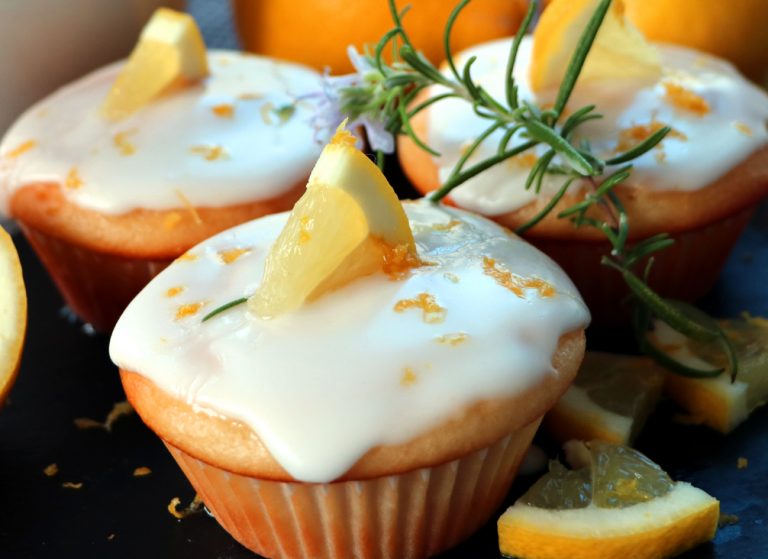 Joghurt Zitronen Muffins – Minze und Blatt